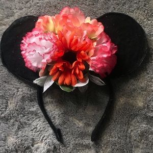 Floral mouse ears